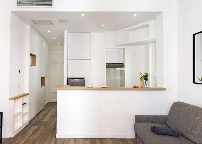 Palais Athenea アパート