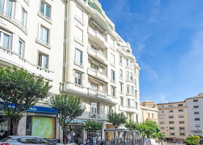 Palais Athenea アパート