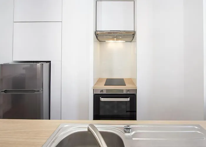 Palais Athenea * ボーソレイユ