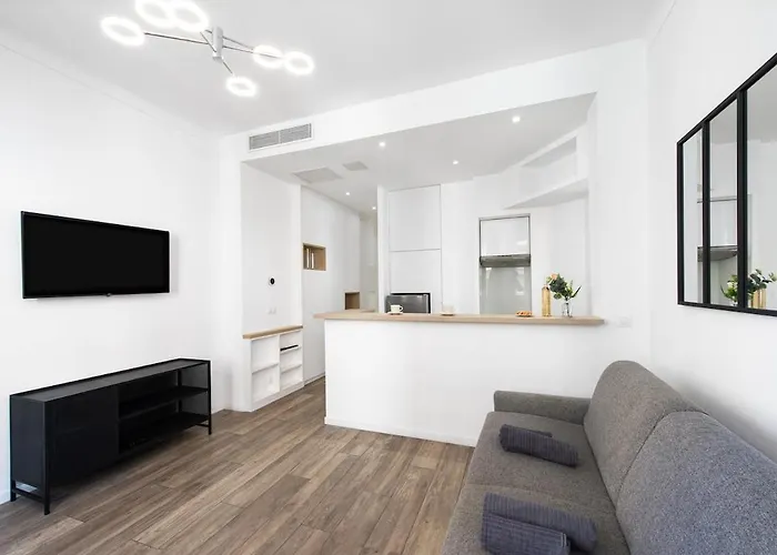 Palais Athenea アパート