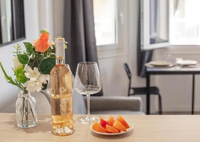 Apartment Palais Athenea *